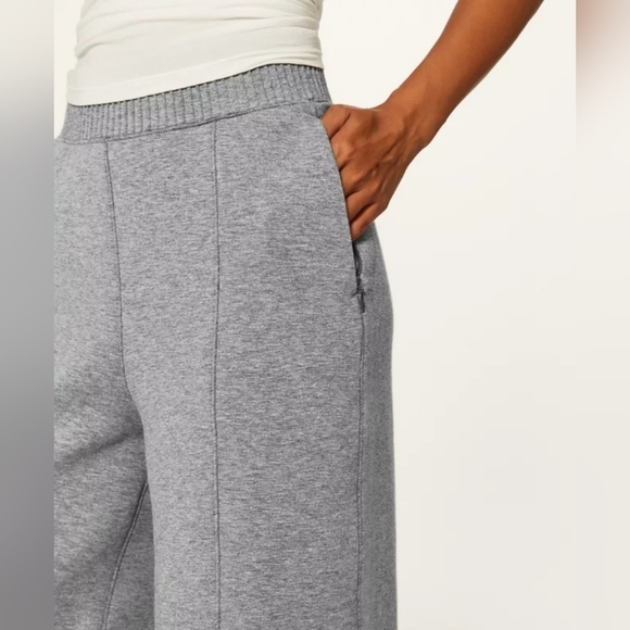 Lululemon Cropped Free Form Pants - Picture 3 of 7